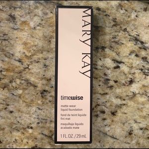 Mary Kay matte foundation Beige 8
